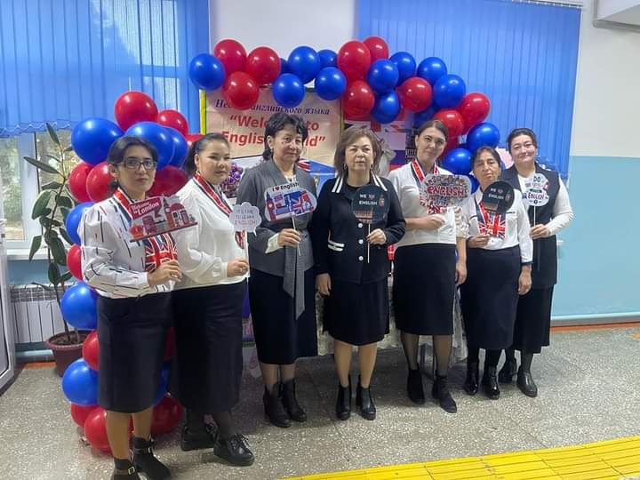 ". Welcome to English world"  тақырыбында  ағылшын тілі апталығының ашылуы болып өтті!